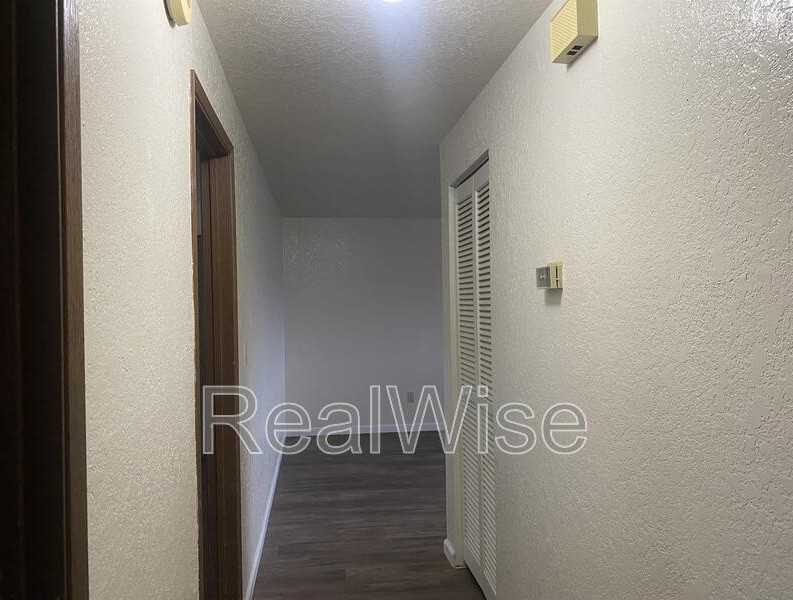 2963 W Lorraine Ave - Photo 6 of 26