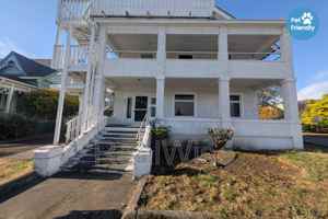 featured image of 605 Se Mosher Ave #1