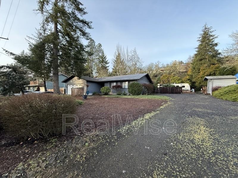 2134 Nw Watters St - Photo 3 of 32