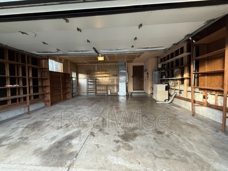 2134 Nw Watters St - Photo 7 of 28