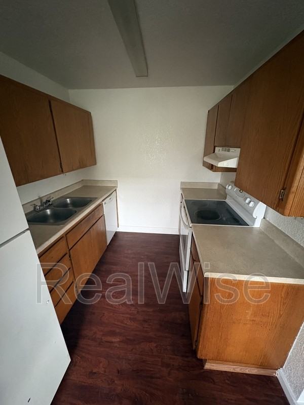 411 W First Ave - Photo 6 of 14