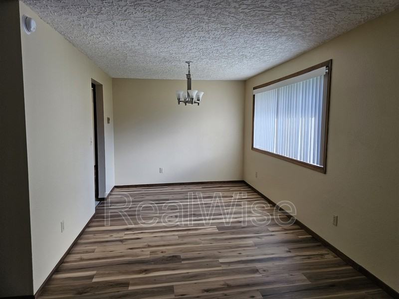 11019 Nw 33rd Ave - Photo 6 of 17