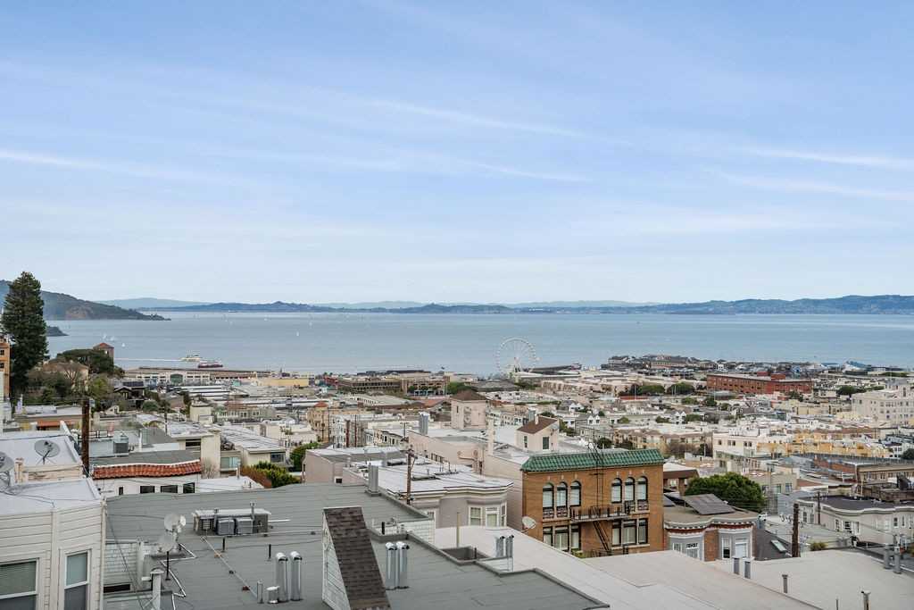 1048 Union Street #12 - Photo 4 of 25