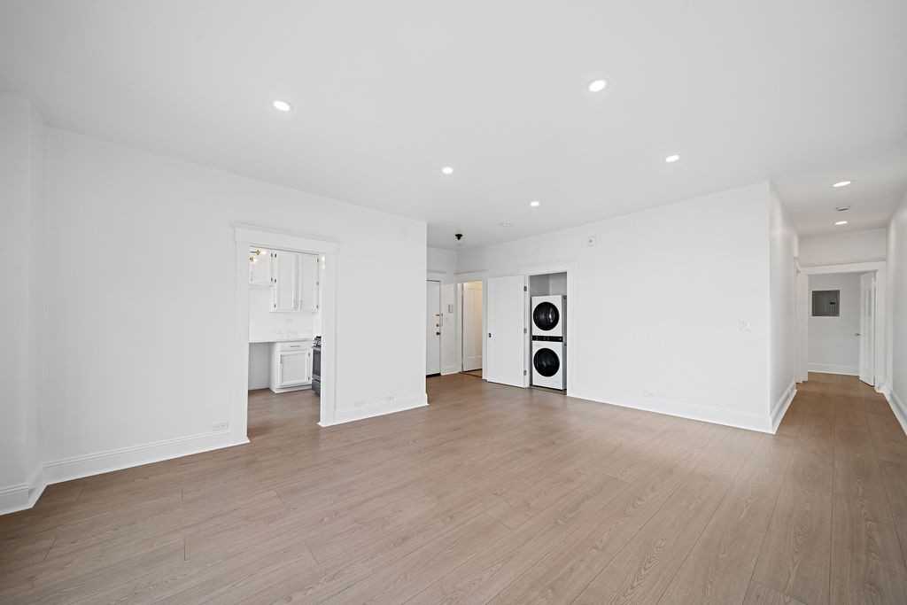 1048 Union Street #12 - Photo 5 of 25