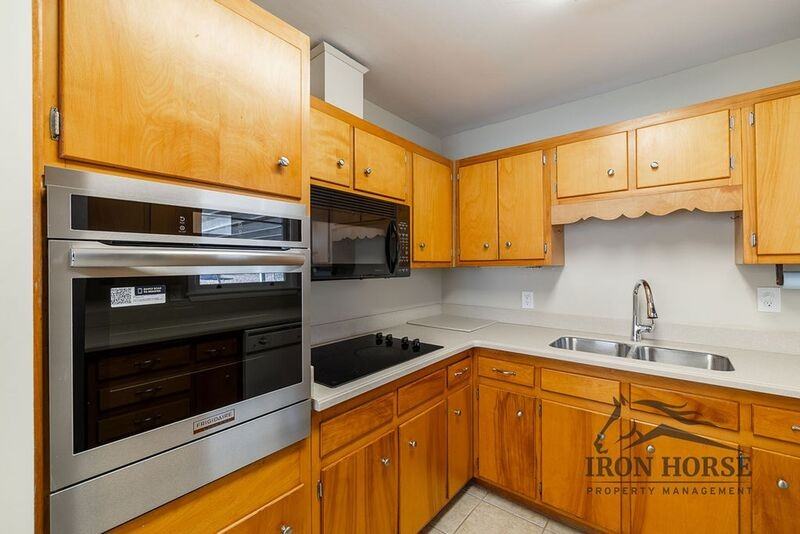 1176 Cardinal Rd Ne - Photo 5 of 31