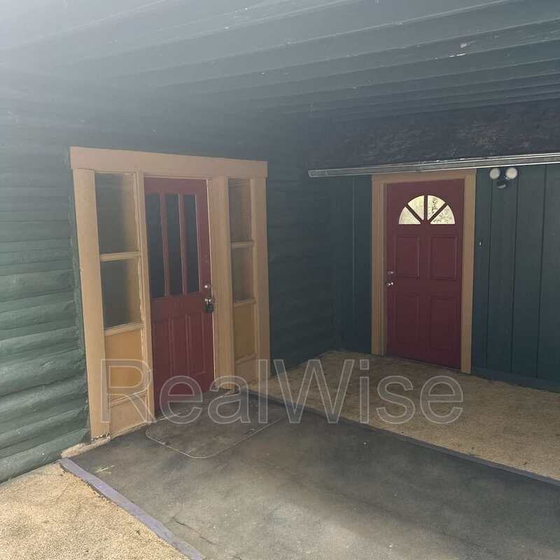 4550 Rogue River Hwy #10 - Photo 4 of 21