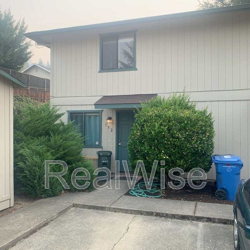 152 Southridge Way - Photo 5 of 17