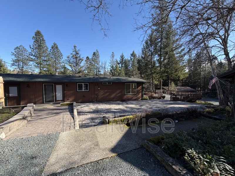 7429 W Evans Creek Rd - Photo 3 of 33