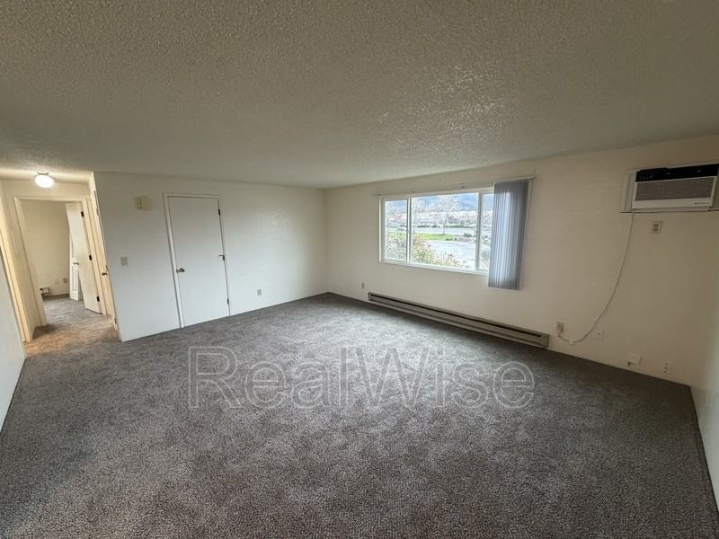 1703 Ne Fairview Ave #F - Photo 4 of 15