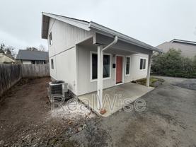 241 Ne School St - Photo 1 of 1