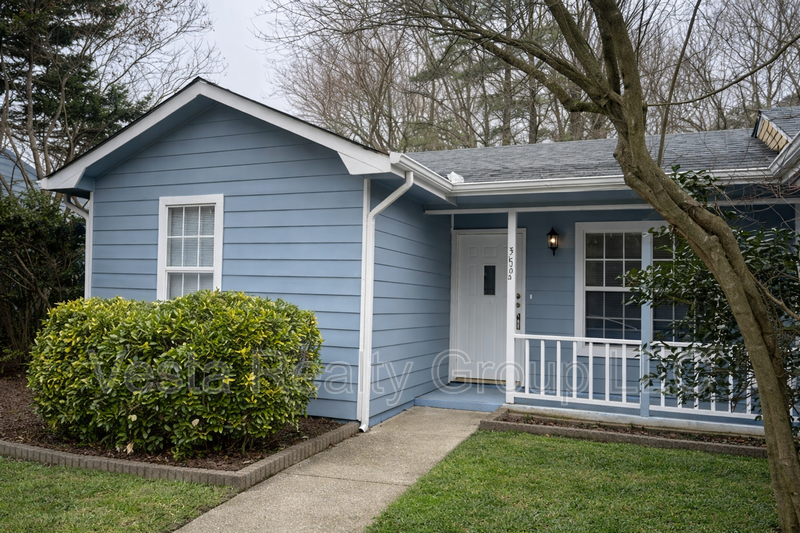 5650 Waterford Ct - Photo 3 of 14