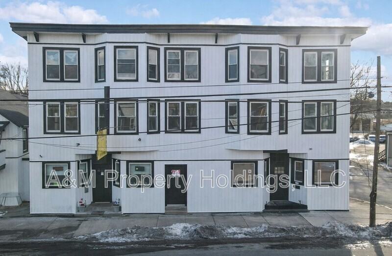 147 N 9th St #201 - Photo 2 of 13