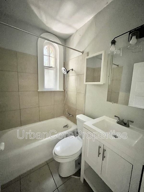 352 13th Ave Ne - Photo 5 of 10