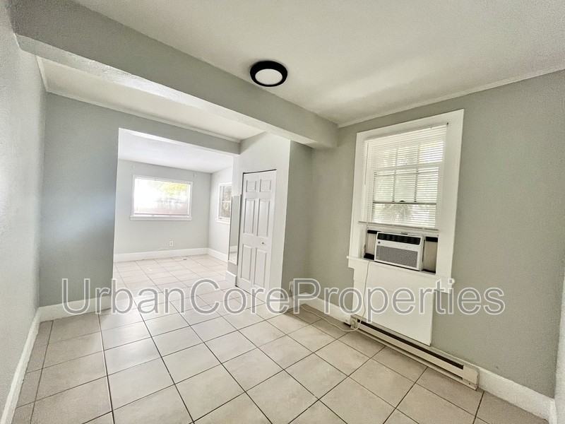 352 13th Ave Ne - Photo 7 of 10