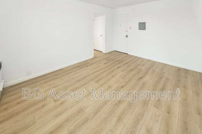 2039 Macarthur Blvd #10 - Photo 3 of 13