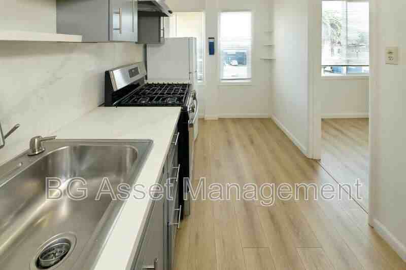 2039 Macarthur Blvd #10 - Photo 7 of 13