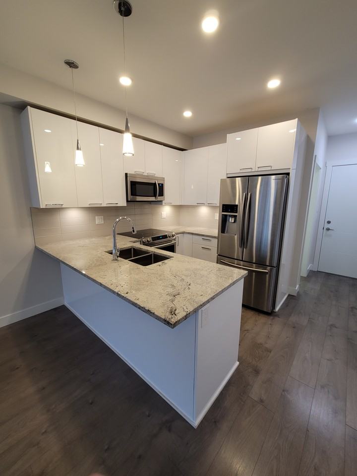 20696 Eastleigh Crescent #318