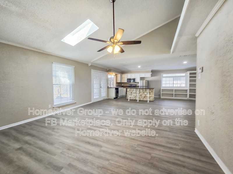 606 E Springdale Ln - Photo 2 of 20