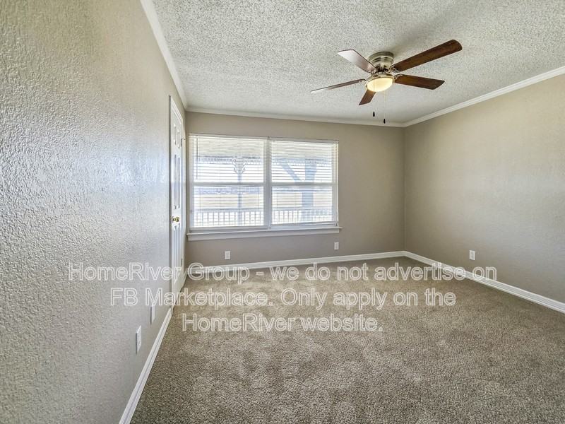 606 E Springdale Ln - Photo 5 of 20