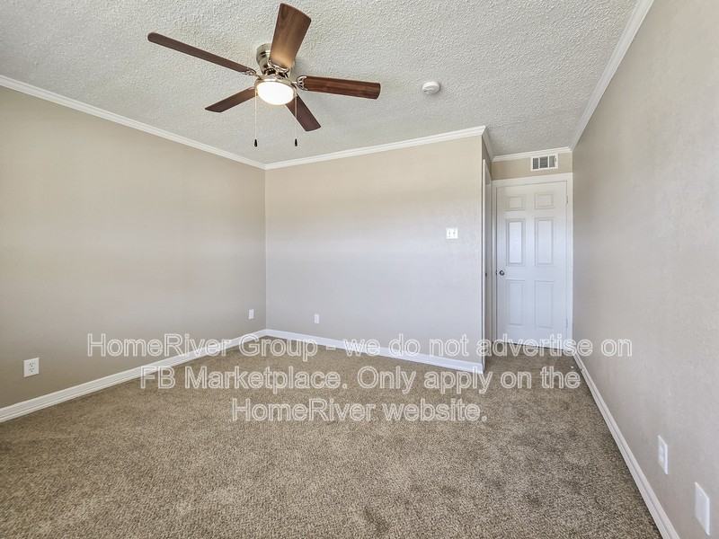 606 E Springdale Ln - Photo 6 of 20