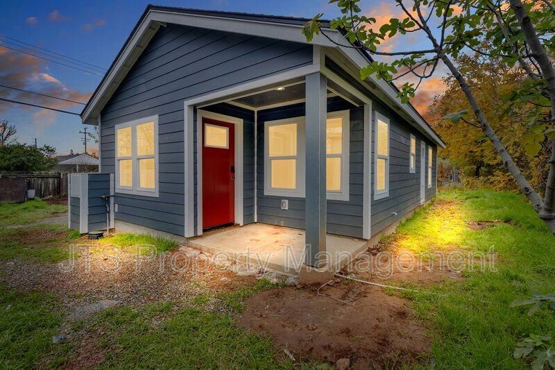 4712 65th St - Photo 2 of 19