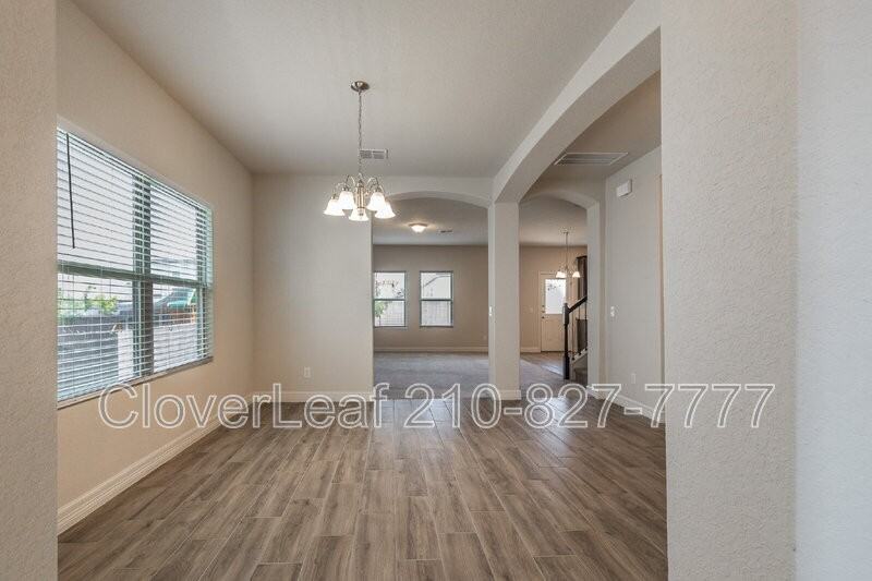 715 Barrow Rnch - Photo 7 of 50