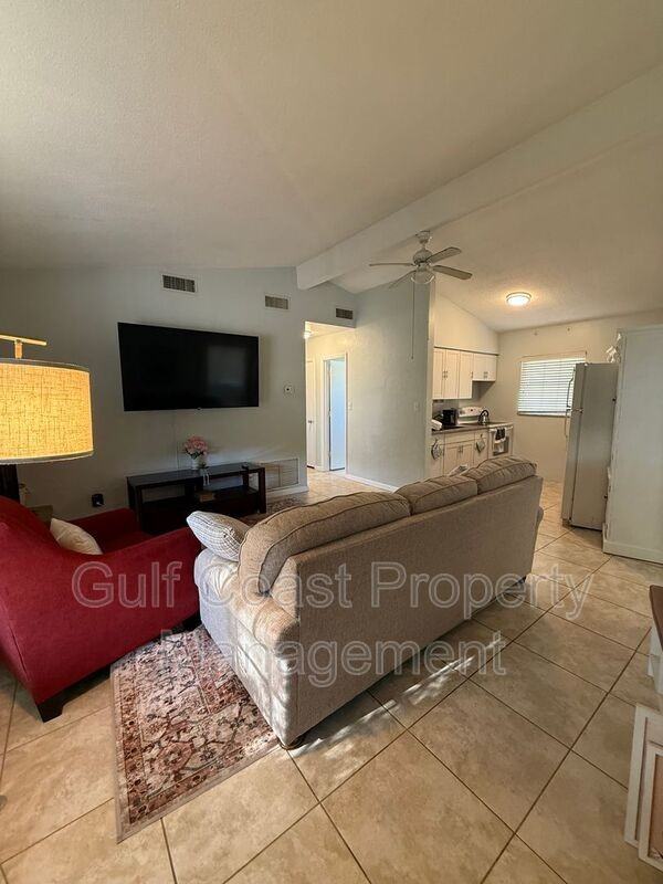 1949 Forked Creek Dr - Photo 3 of 17