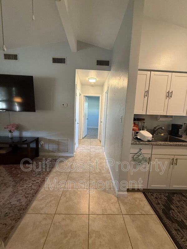 1949 Forked Creek Dr - Photo 5 of 17