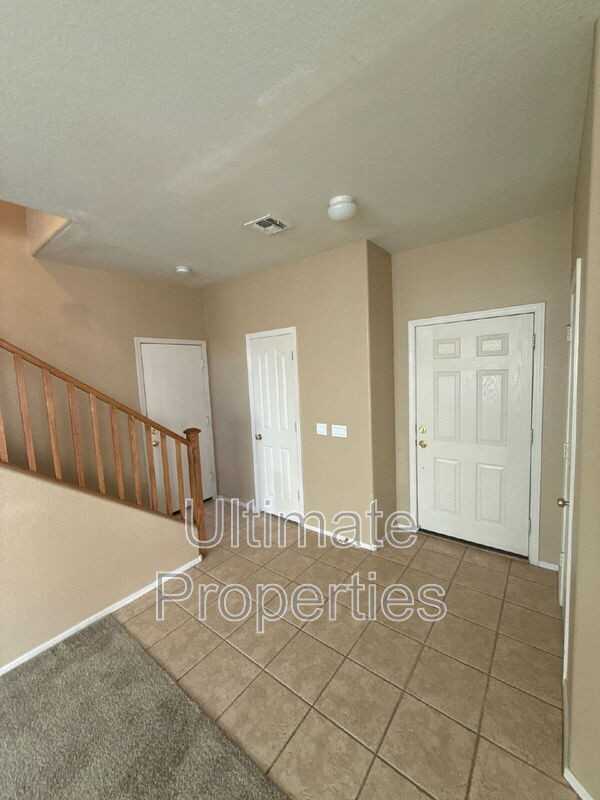 8214 W Purdue Ave - Photo 4 of 9