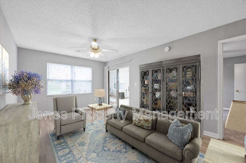 303 Country Club Dr Ne Apt I - Photo 5 of 12