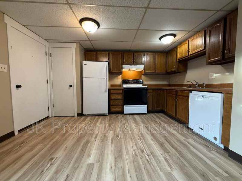 3208 11th Ave S #12 - Photo 4 of 15