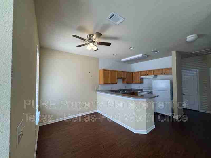 400 Glade Rd #602 - Photo 4 of 27