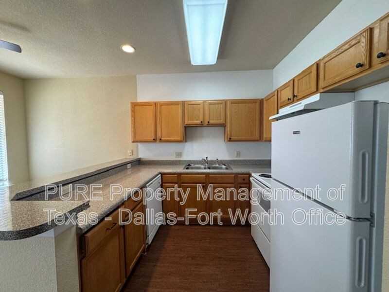 400 Glade Rd #602 - Photo 5 of 27