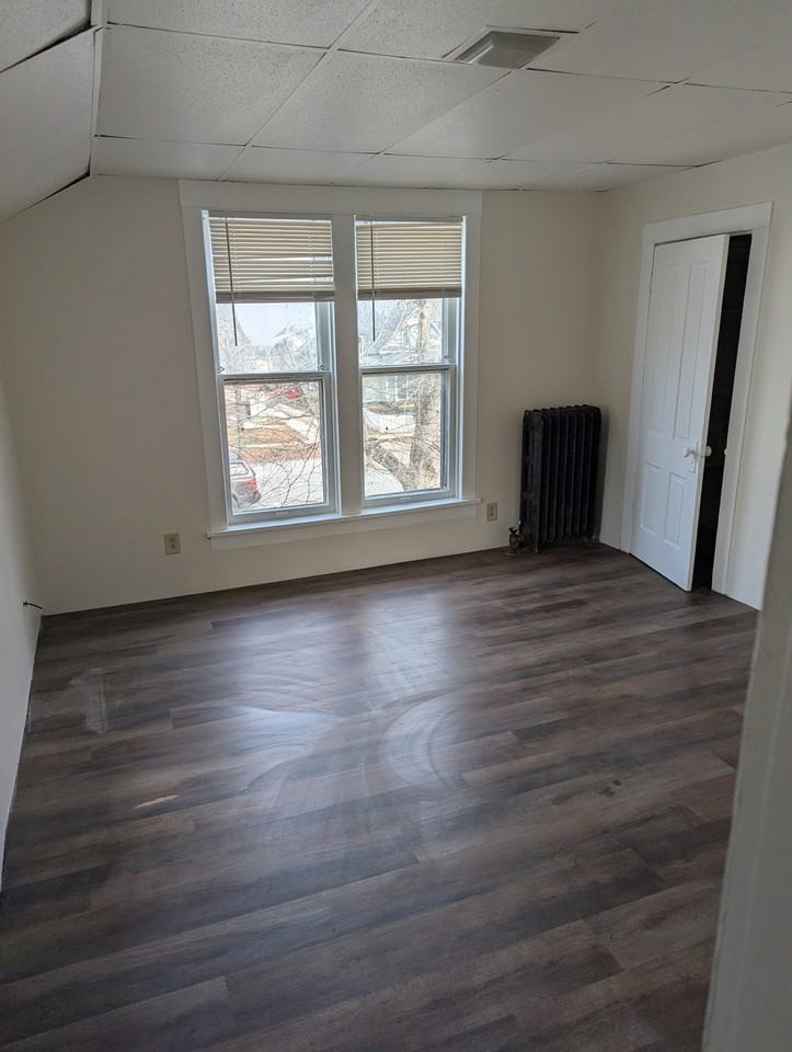 1013 West Church Street - Photo 3 of 9