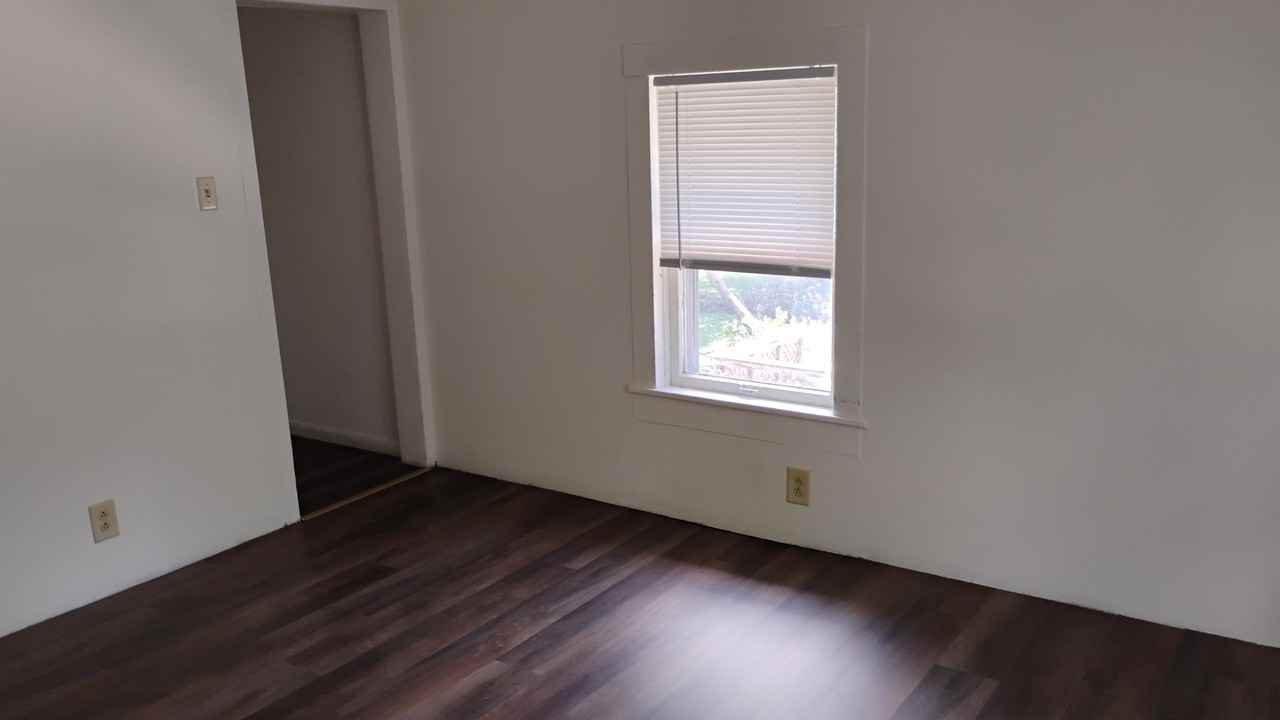 1013 West Church Street - Photo 4 of 9