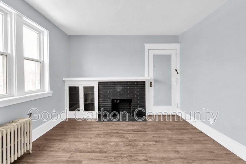 2809 Main St #4 - Photo 2 of 15