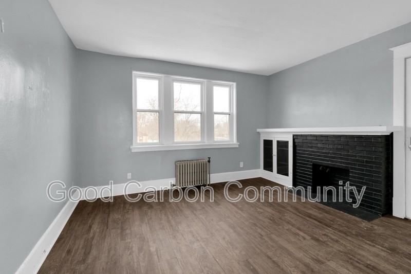 2809 Main St #4 - Photo 3 of 15