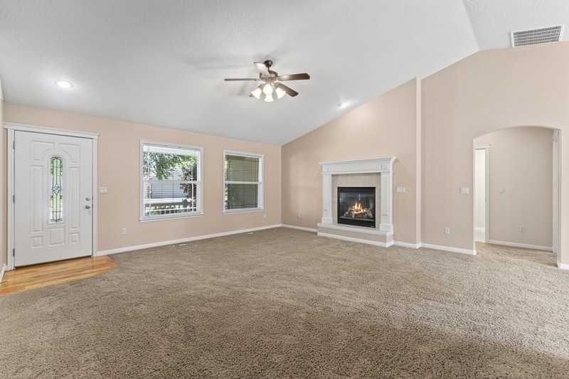 1770 W Bellagio Dr - Photo 6 of 35