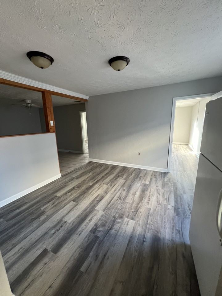 4909 Library Road - Photo 2 of 10