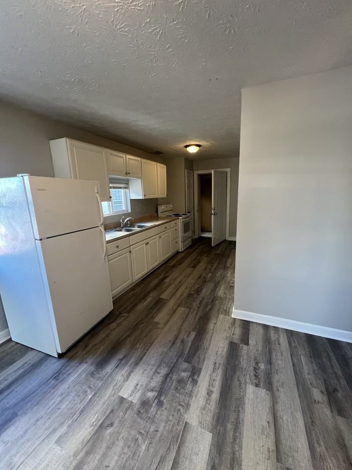 4909 Library Road - Photo 4 of 10