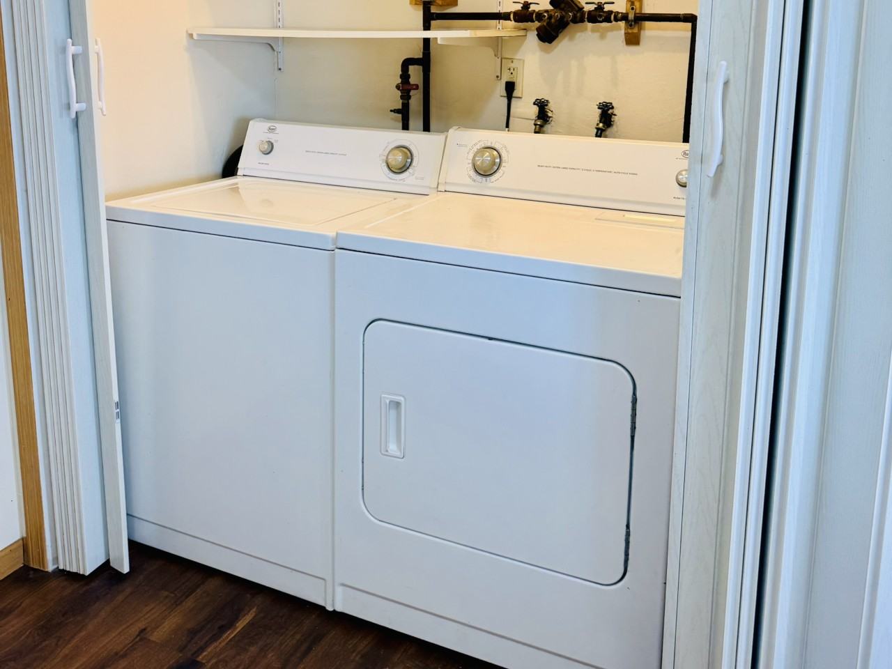 2721 W Capital Ave - Photo 5 of 11