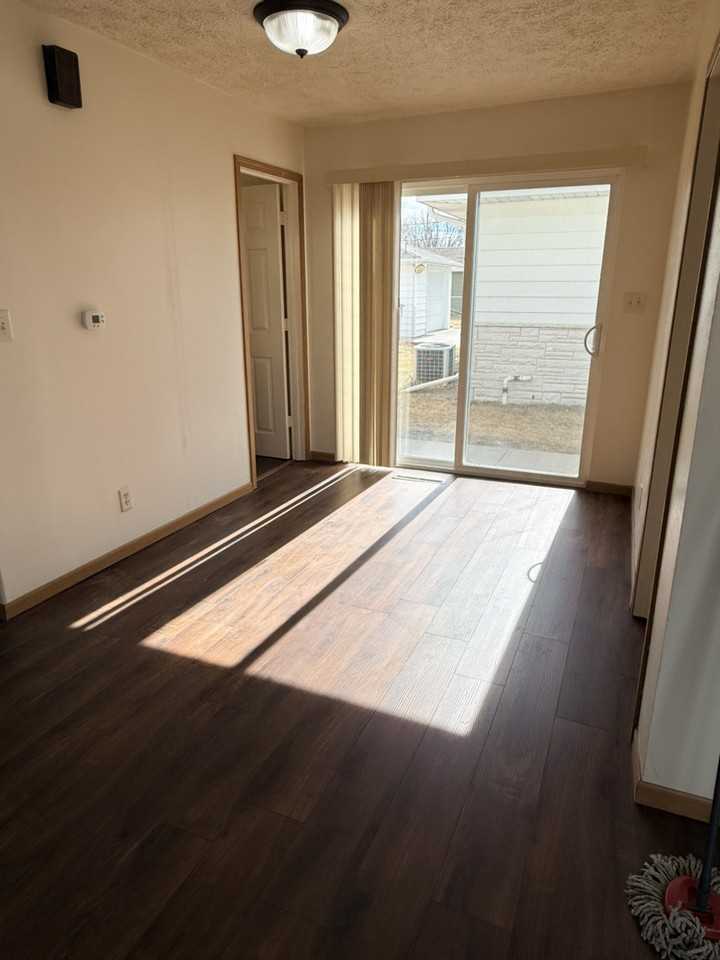 2721 W Capital Ave - Photo 7 of 11