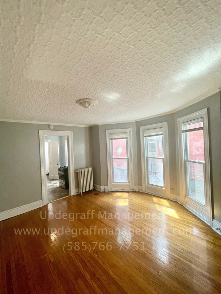 48 Rowley Street - Photo 2 of 12