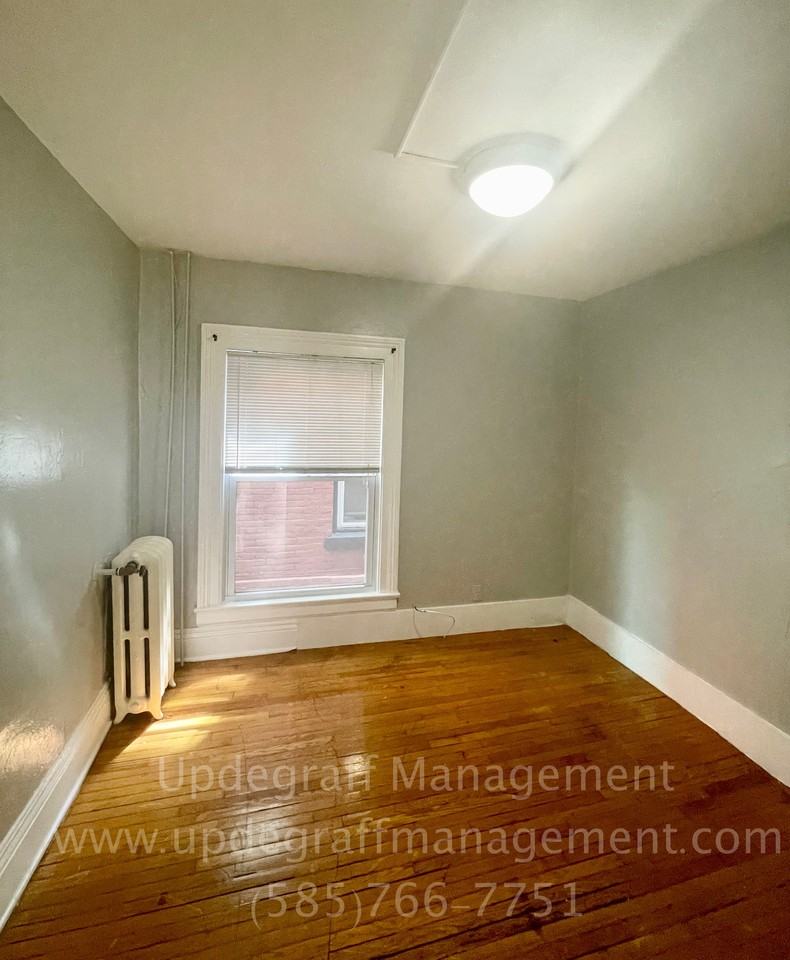 48 Rowley Street - Photo 3 of 12