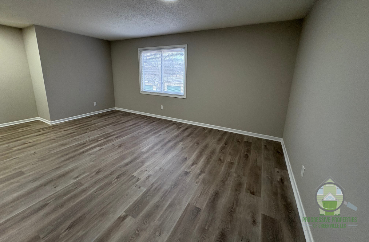 710 North Maple Street - Photo 2 of 13