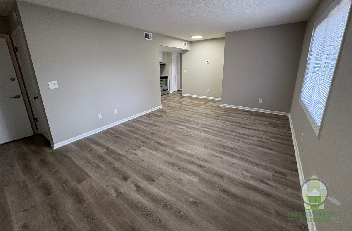 710 North Maple Street - Photo 3 of 13