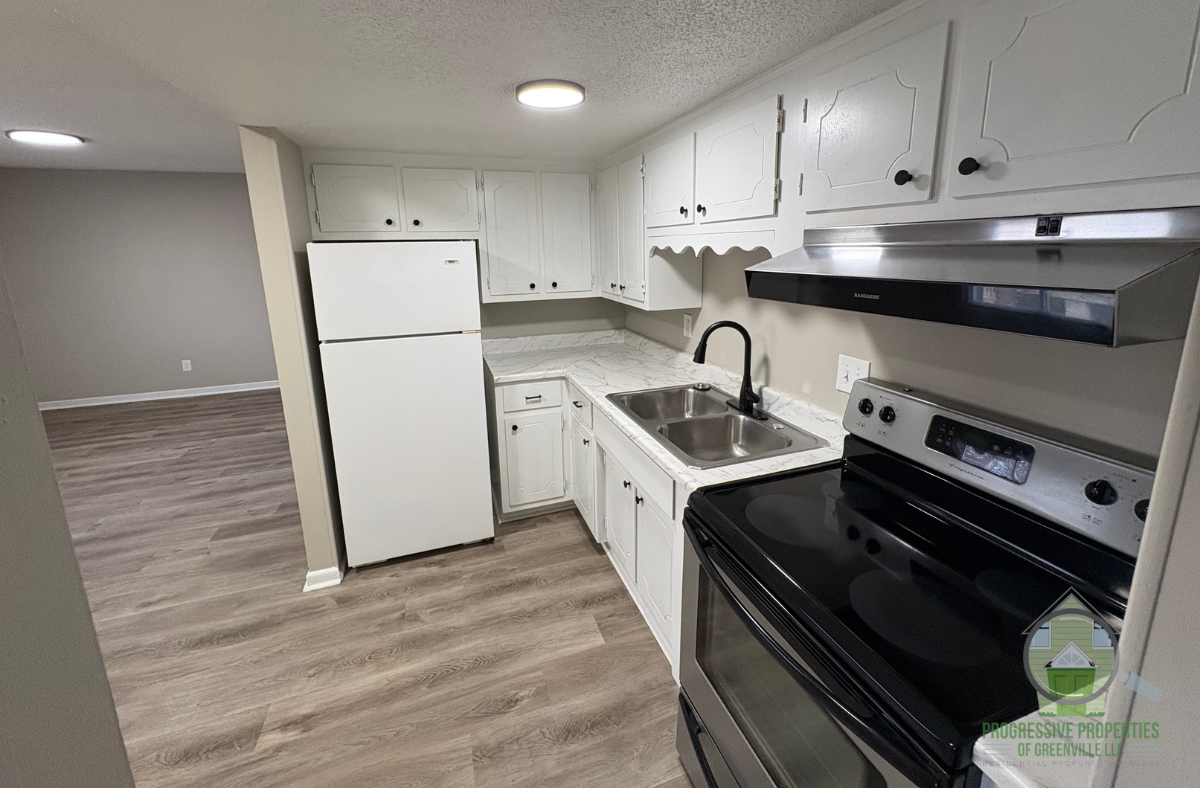 710 North Maple Street - Photo 5 of 13