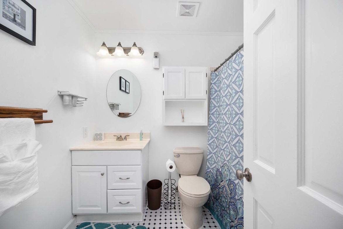 11 Endicott Lane - Photo 4 of 50