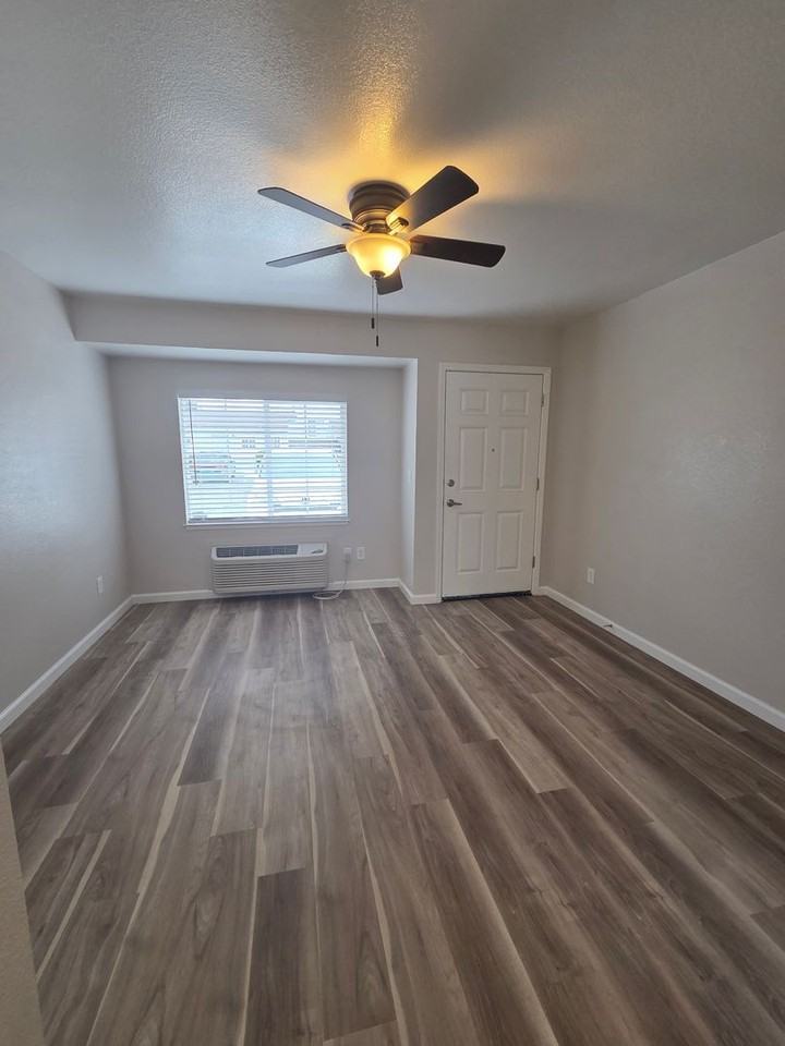 Stonecreek Apartments - Photo 6 of 29