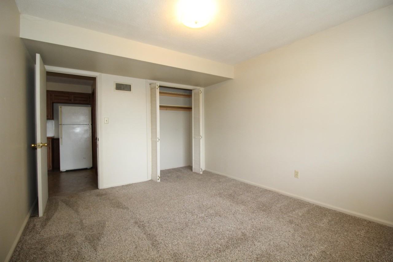 10911 W. 59th Terrace - Photo 6 of 10